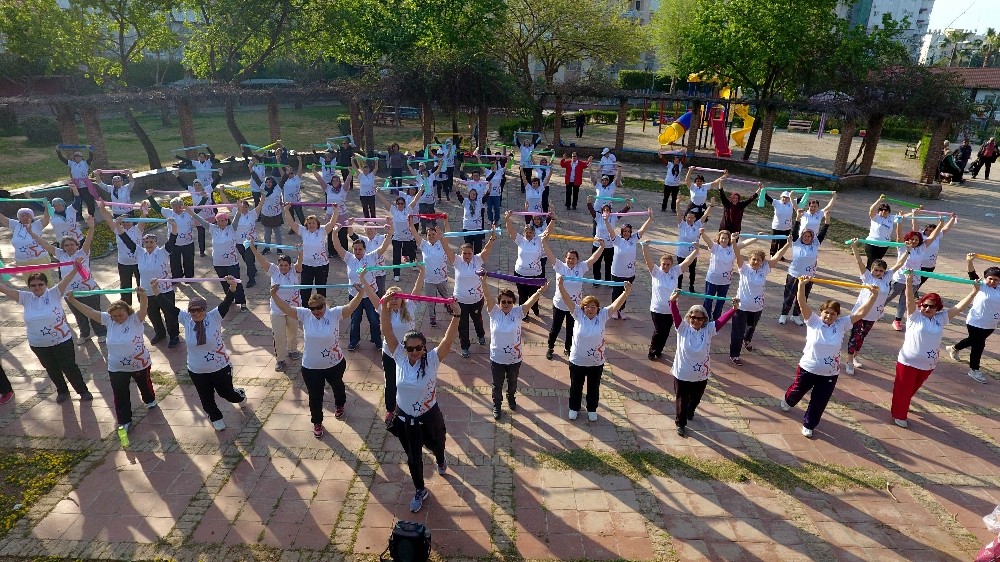 Seçim şarkısıyla spor yaptılar 