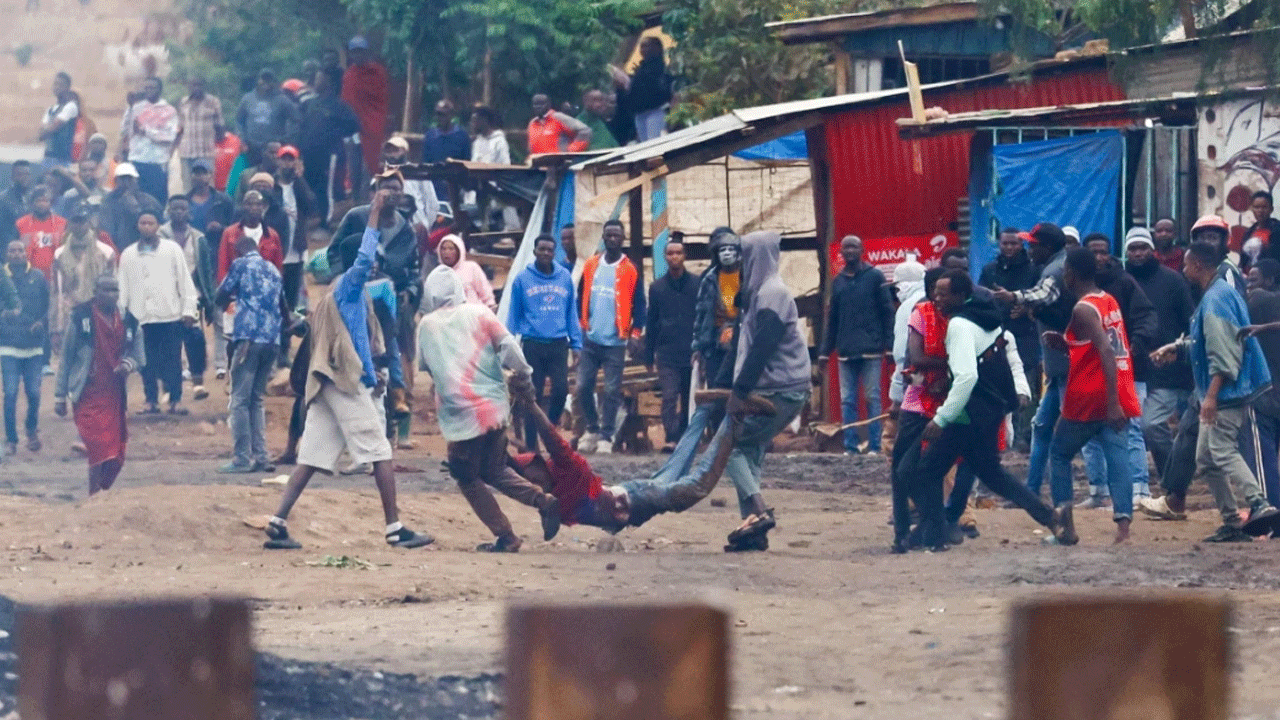 Seçim savaşı: 700 kişi öldü