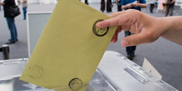 Seçim sonuçları açıklanırken ilk istifa haberi geldi! 'Kaybedecek vaktim yok' dedi ve ayrıldı