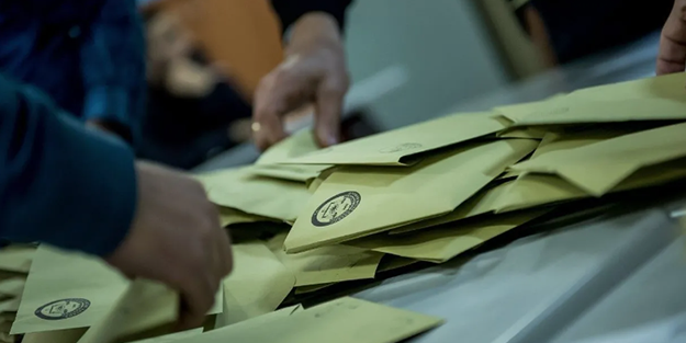 Seçime 20 gün kala son İstanbul anketinin sonucu kamuoyu ile paylaşıldı! 0,4 puan öne geçti