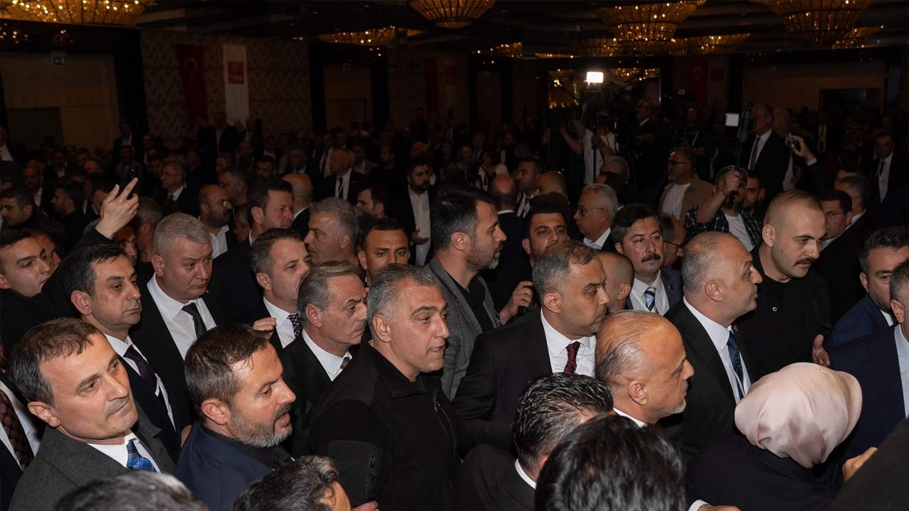 Seçime CHP'lilerin provokasyonu gölge düşürdü... Yeni Türkiye Belediyeler Birliği Başkanı belli oldu
