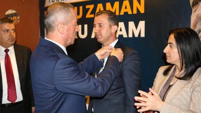 Seçime saatler kala oldu! Hep birlikte AK Parti’ye katıldılar