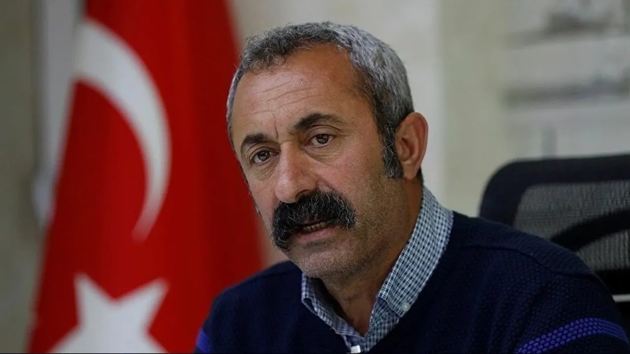 Seçimlerde halktan tokadın kralını yiyen komünist başkandan flaş karar! Siyaseti bırakıp o mesleğe başladı! Duyan herkes şaşkın