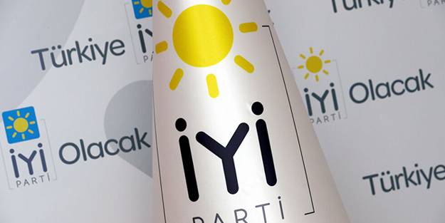 Sedat Peker'e atıfta bulunan İYİ Partili Polat Zencirci Kur'an-ı Kerim'le dalga geçti!