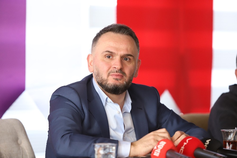 Sedat Tahiroğlu: 