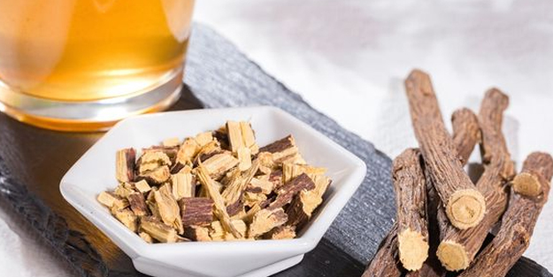 Sedef hastalığı için meyan kökü kullanımı: Bağışıklık kazanırsa 4, 6 günde yok eder! Ezber bozan bilgiler