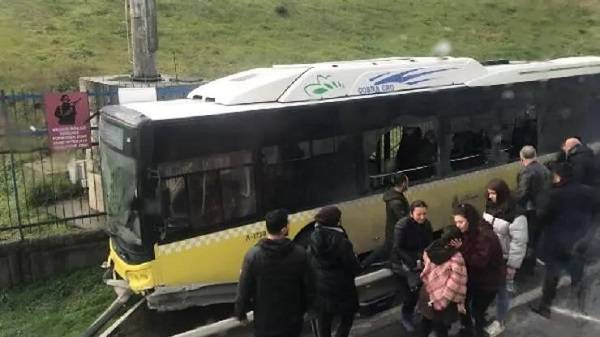 Sefaköy trafik kazası son durum | İstanbul Sefaköy İETT kazası ölen yaralananlar var mı?