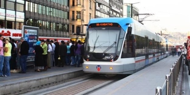 Seferlerlerde aksama: Tramvay arızalandı!