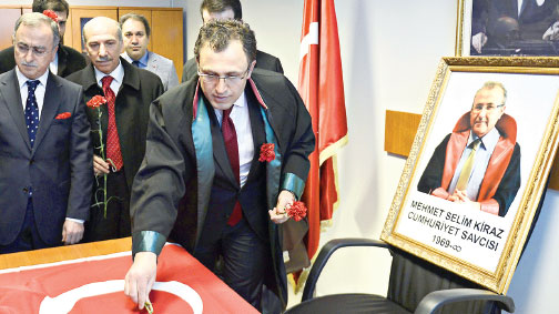 Şehid Savcı’ya dua