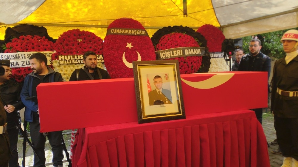 Şehidi, karnında taşıdığı emanetini severek uğurladı 