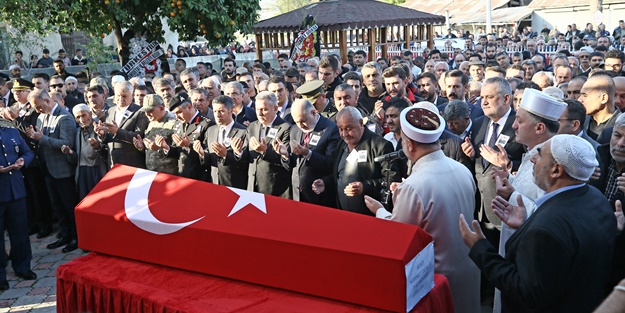 Şehidimiz son yolculuğuna uğurlandı! 'Baban melek oldu'