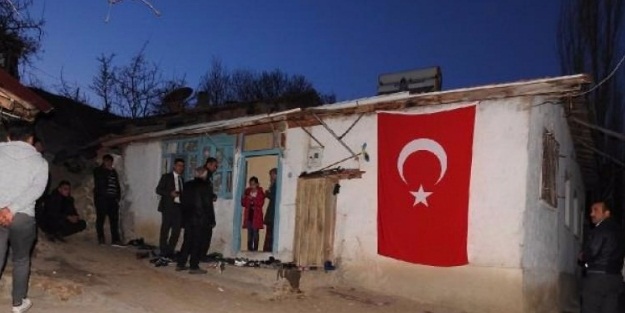 Şehidin acı haberi baba evine ulaştı