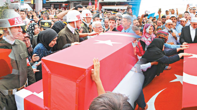 Şehidlerimizi uğurladık