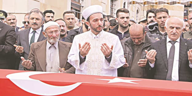 Şehidlerimizi uğurladık