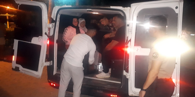 Şehir merkezine göçmen bırakan şoförü mahalleli enseledi!