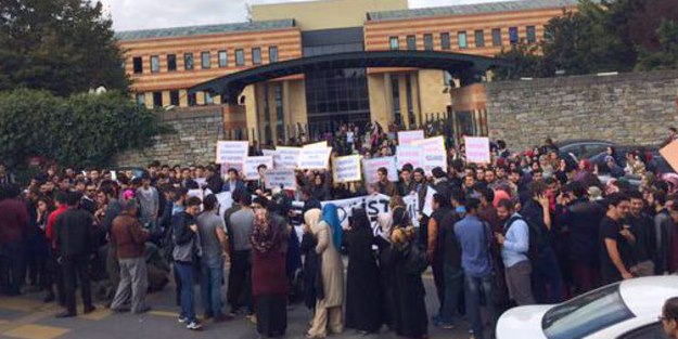Şehir Üniversitesi öğrencileri paralel rektöre karşı ayaklandı!