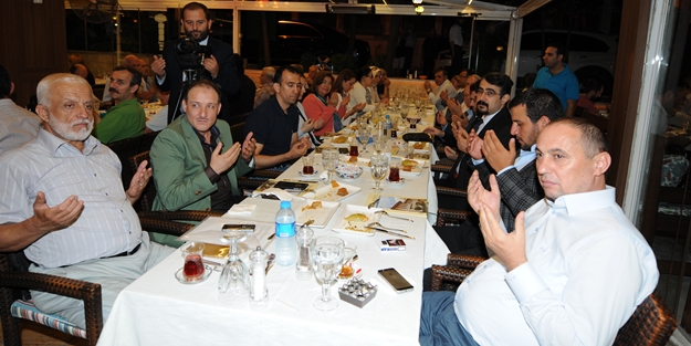 Şehir ve Kültür Dergisi'nden geleneksel iftar yemeği