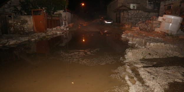Şehirde dolu yağışı! Hasara neden oldu