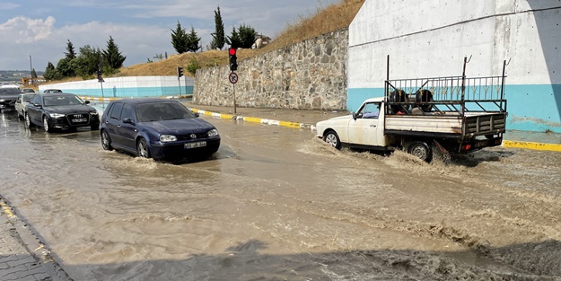 Şehirde şiddetli sağanak