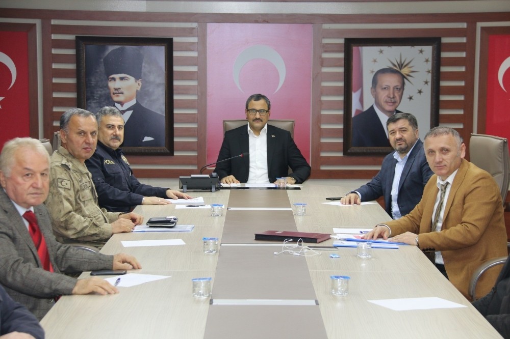 Şehirlerarası otobüs yolculuğu için alınan tedbirler titizlikle uygulanıyor 