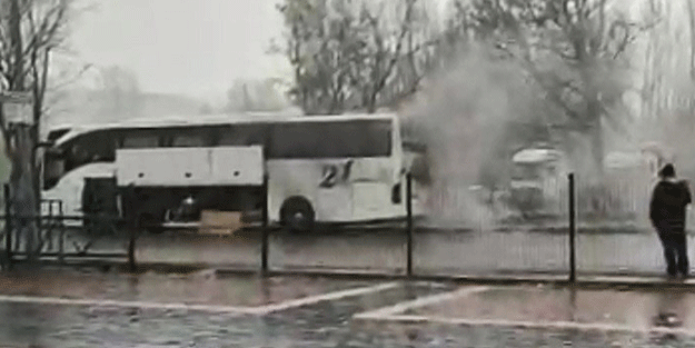 Şehirlerarası yolcu otobüsünde korkutan yangın