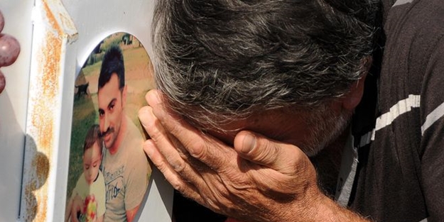 Şehit oğlunun mezarına öyle bir şey bıraktı ki...