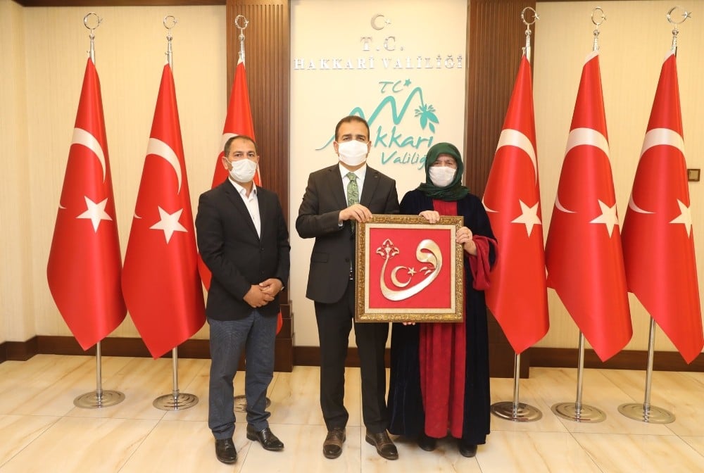 Şehit ailesinden Vali Akbıyık’a ziyaret 