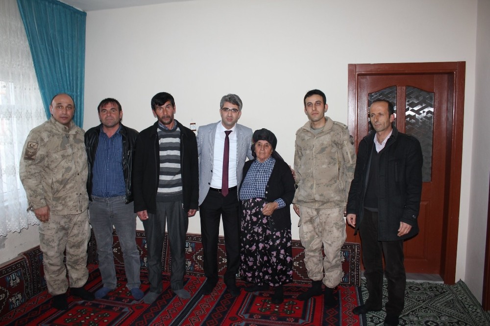 Şehit ailesine kaymakam şevkati 