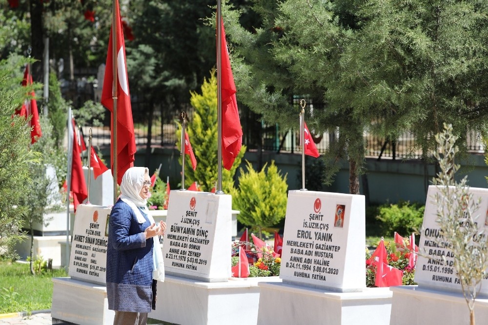 Şehit anneleriyle duygsal buluşma 