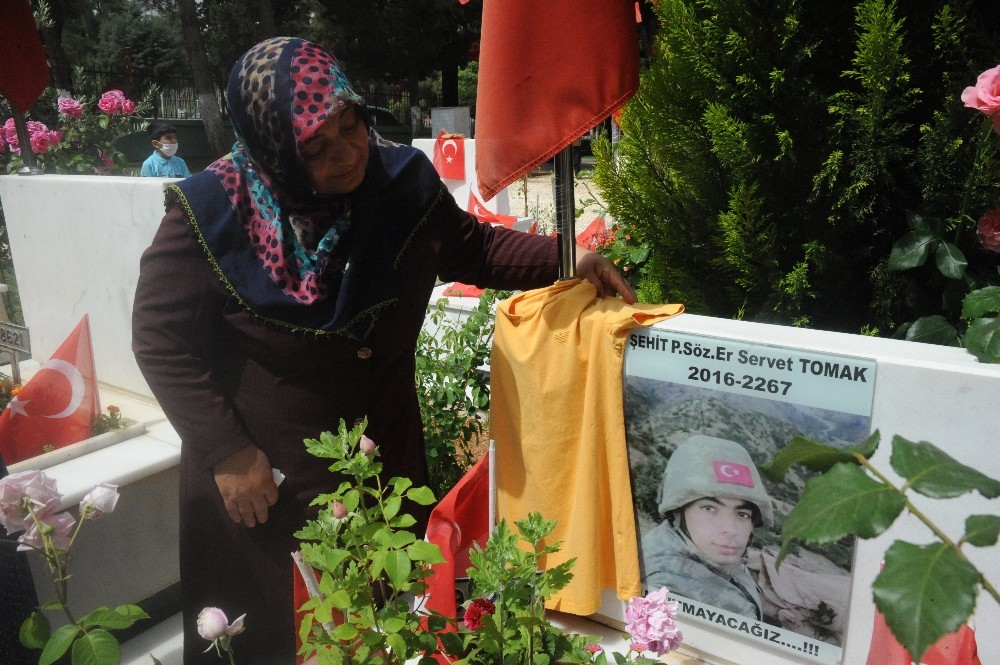 Şehit annesi yürekleri dağladı 