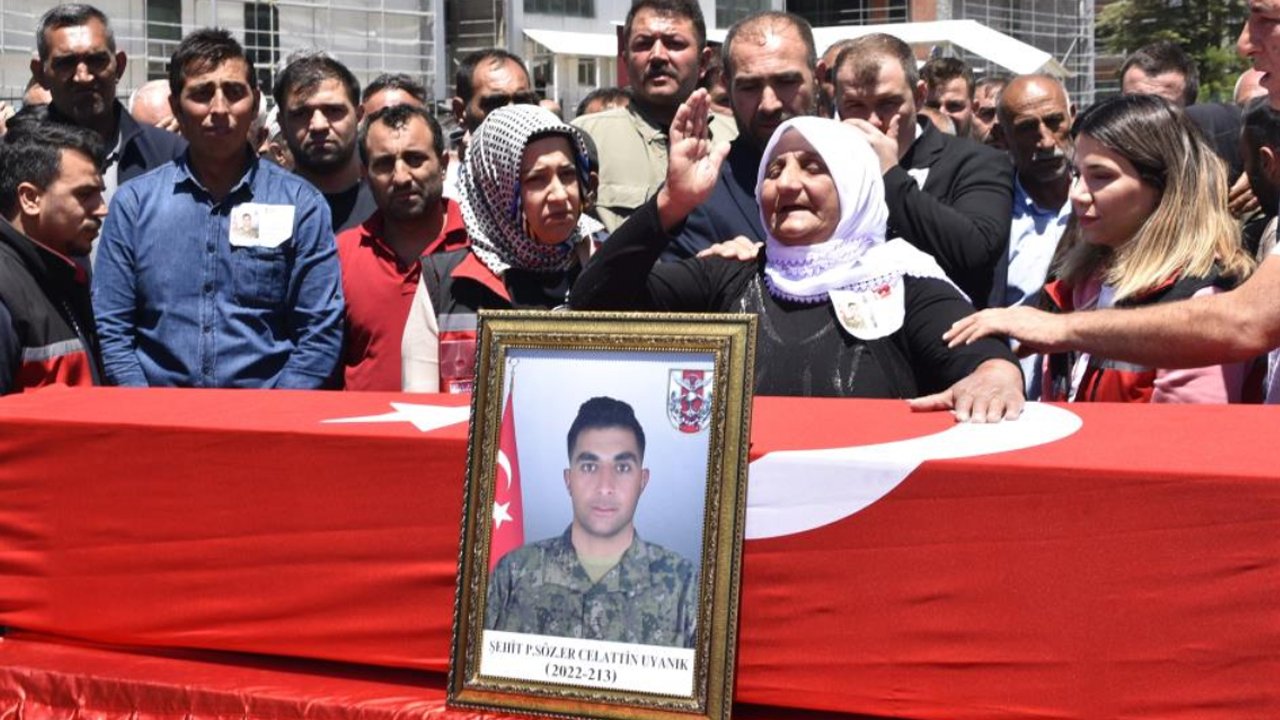 Şehit annesinden Erdoğan'a Kürtçe dua