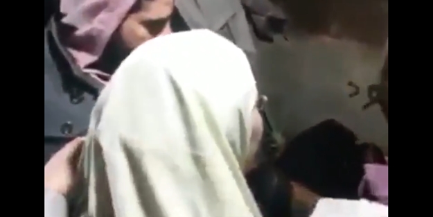 Şehit annesinin metaneti Firavun Sisi’nin yüzüne tokat gibi indi!