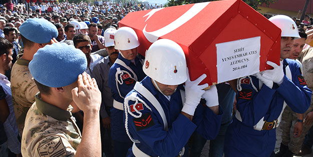 Şehit Mehmetçik Gaziantep'te son yolculuğuna uğurlandı