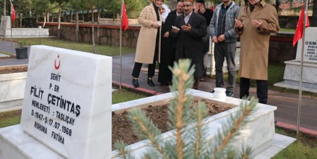 Şehit askerin mezarını 48 yıl sonra buldular