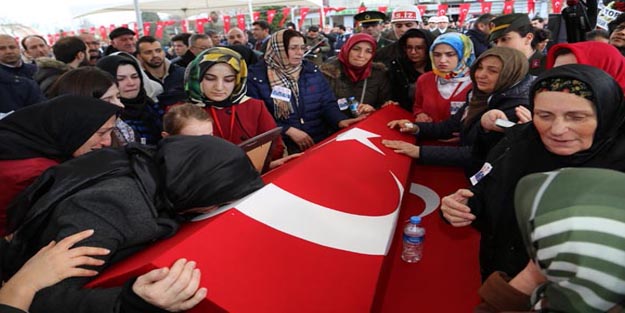 Şehit askerler son yolculuklarına uğurlandı