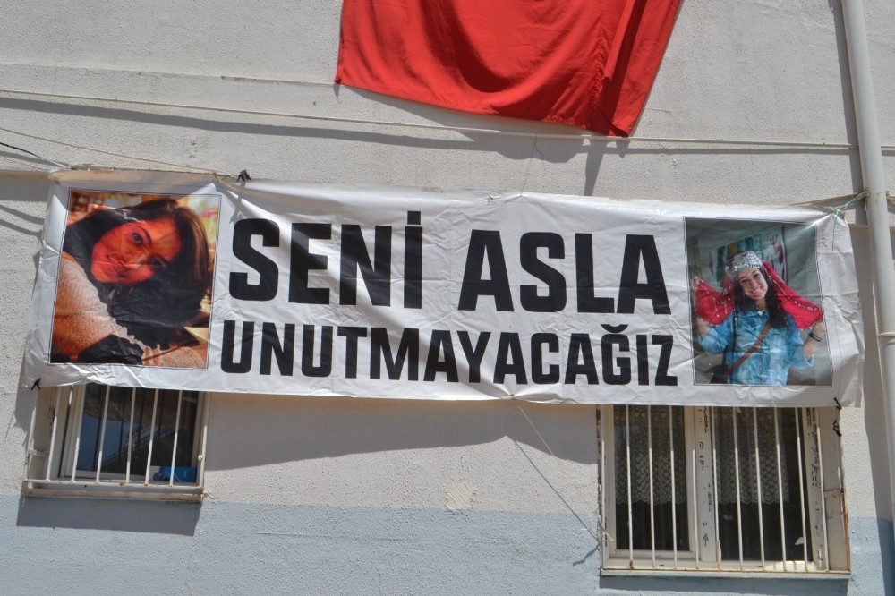 Şehit Aybüke öğretmen vurulduğu yerde anıldı 