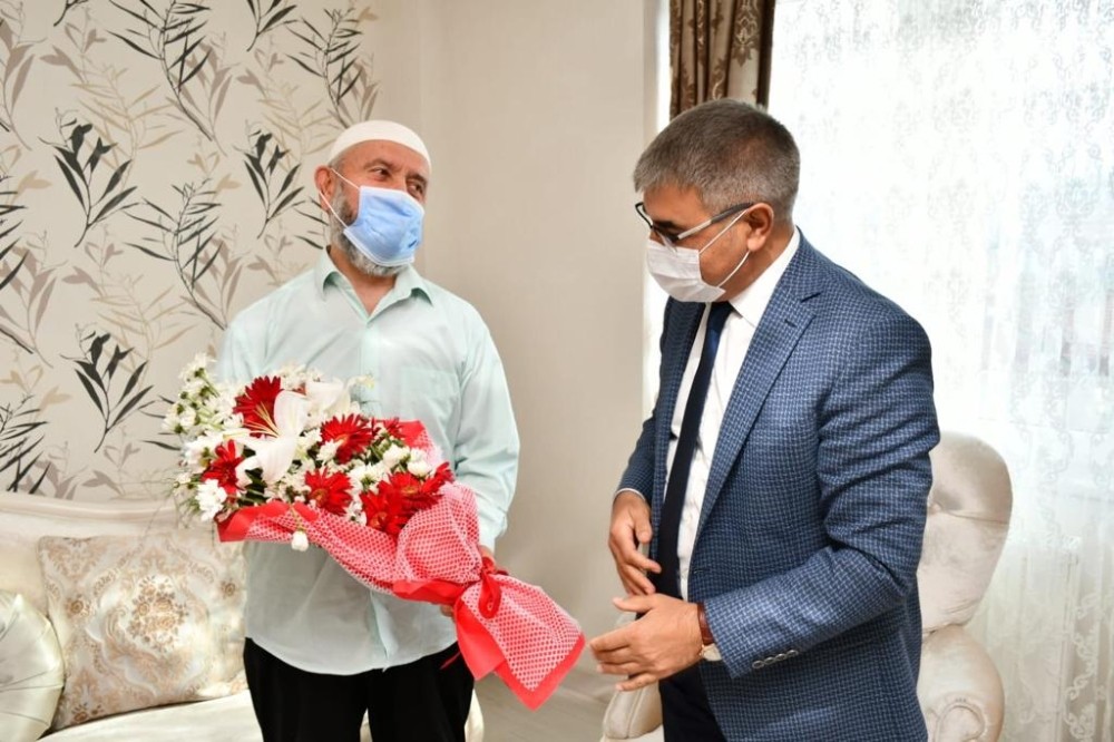 Şehit babalarına en anlamlı ziyaret 