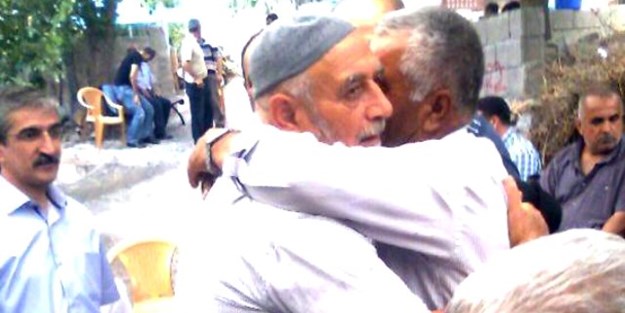 Şehit babasından şehit babasına: 'Dik dur demeye geldim'