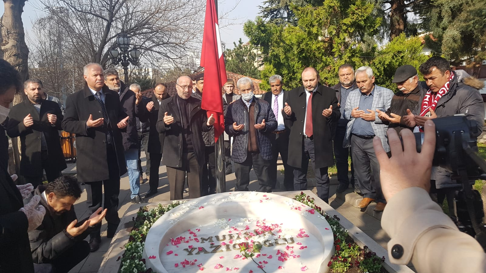Şehit Başkan kabri başında anıldı: 11 Yıldır bir tek kişinin hüküm giymemesi bizi yaralıyor