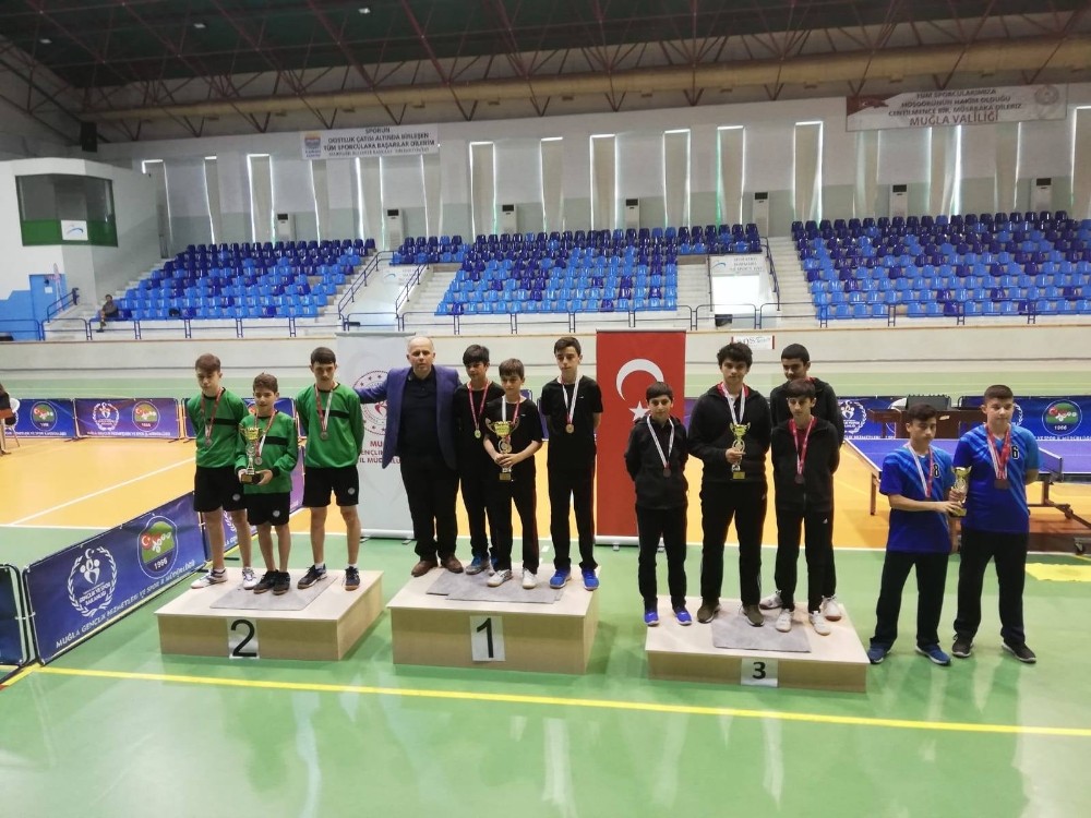 Şehit Bekir Çakır Ortaokulu Masa Tenisinde Türkiye İkincisi Oldu 