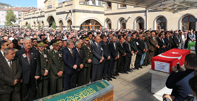 Şehit Çelik son yolculuğuna uğurlandı