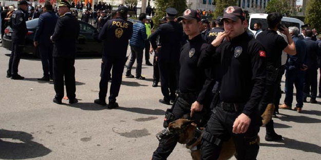 Şehit cenazesinde 34 provokatör gözaltına alındı