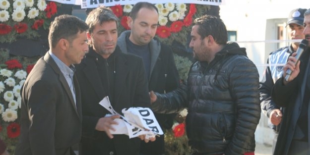 'PKK'lılara dost deyip...'