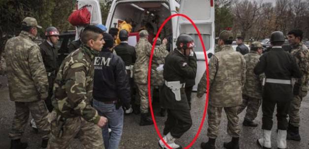 Şehit cenazesine damga vuran an!