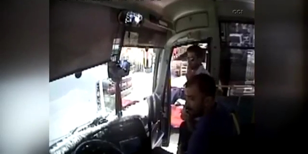 Şehit cenazesiyle böyle dalga geçtiler - VİDEO