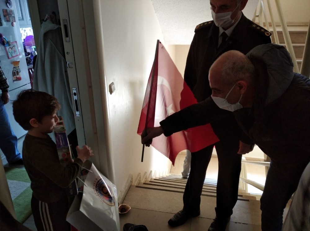 Şehit çocukları da unutulmadı 