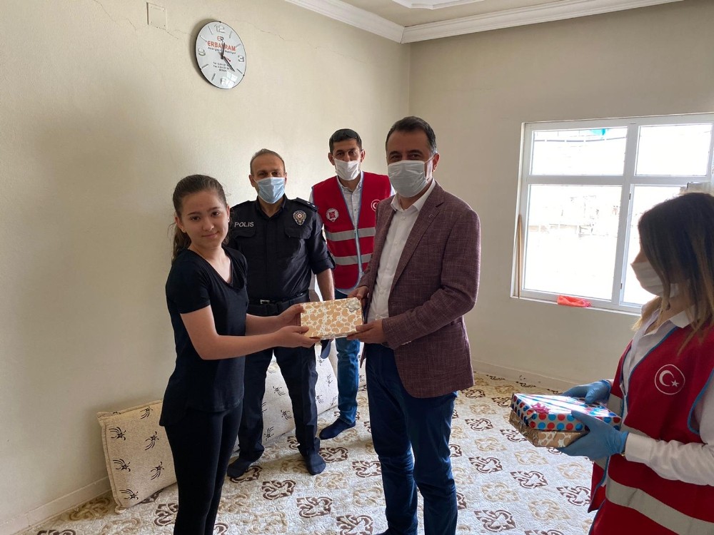 Şehit çocuklarına 23 Nisan ziyareti 
