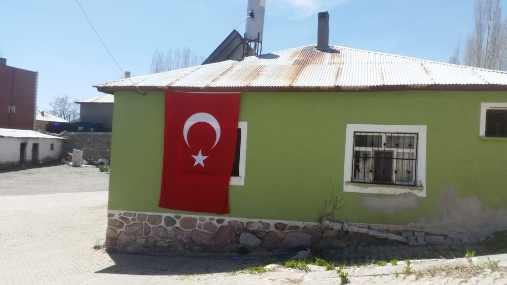 Şehit Demir, PKK tarafından tehdit etmiş 