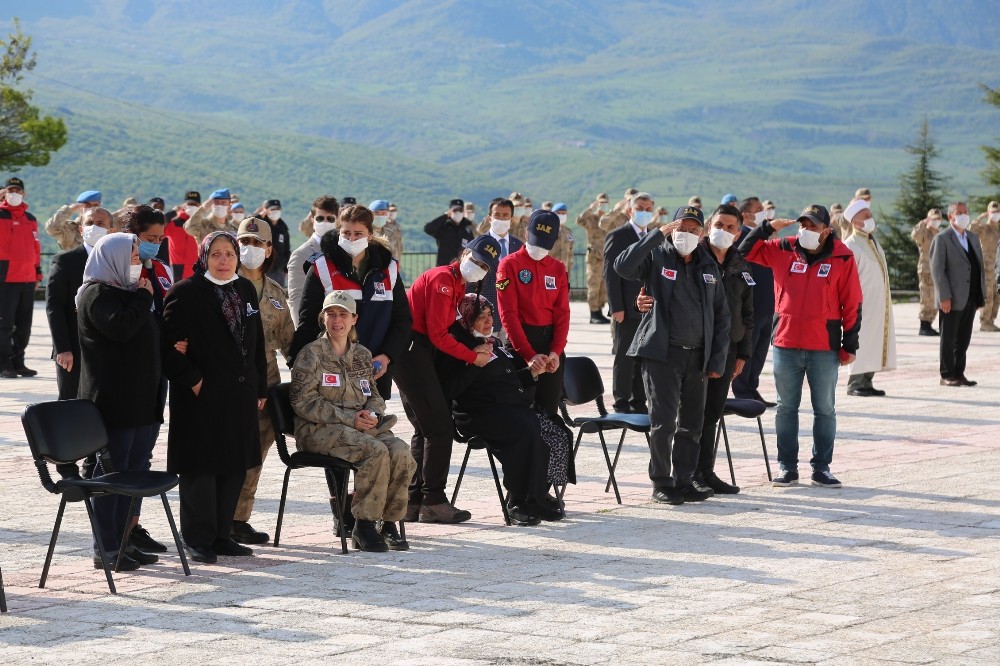 Şehit Güneş’in naaşı törenle uğurlandı 