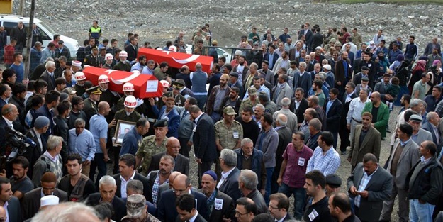 Şehit güvenlik korucuları toprağa verildi